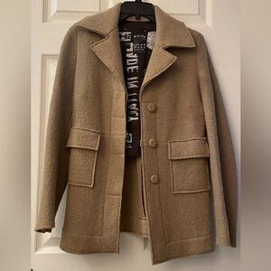 Italy Vintage Camel Soft Boucle’ Wool Blazer/Coat Unlined with Pockets
